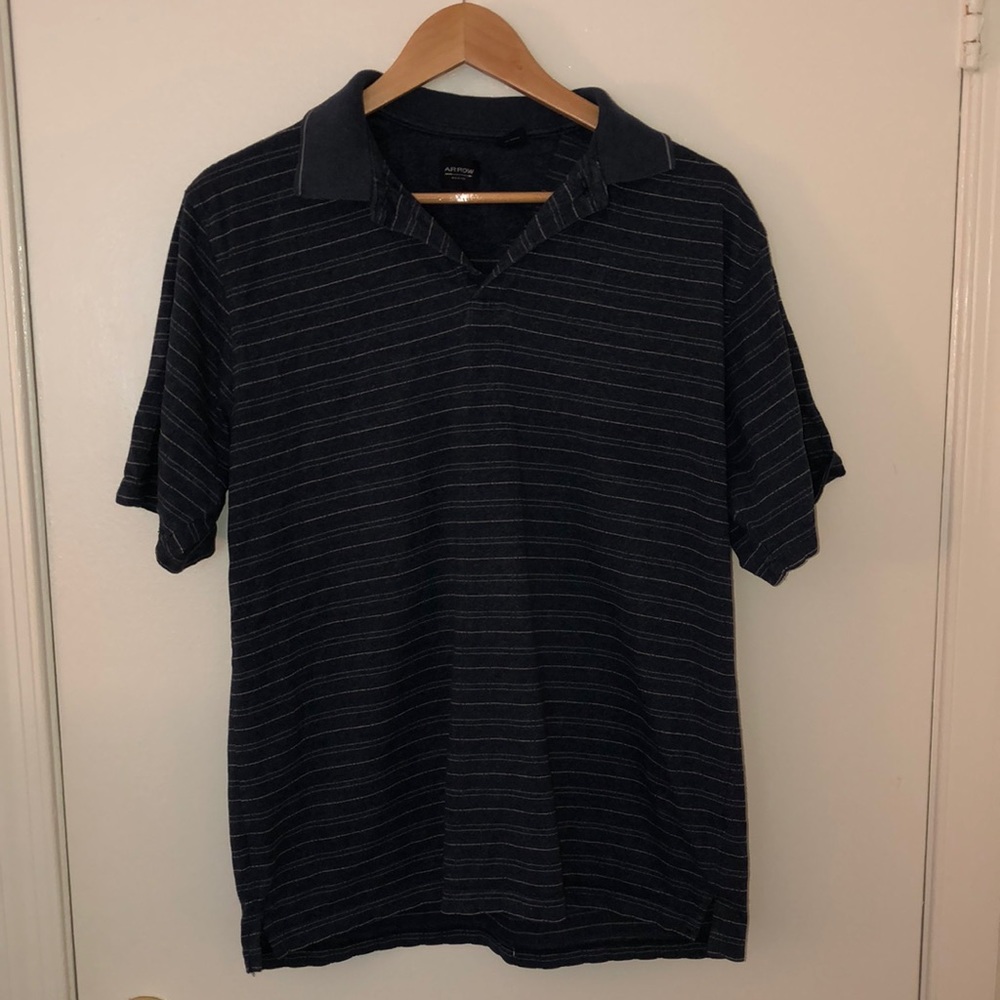 Men’s medium stripped collared shirt